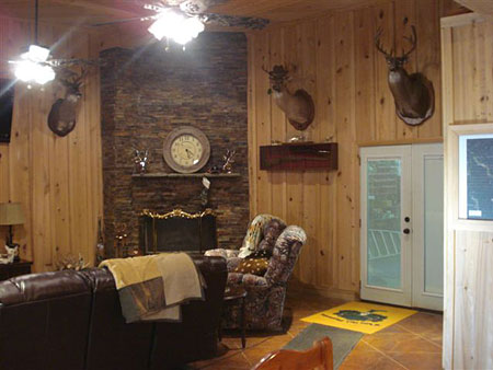 Comfortable Hunting Lodge